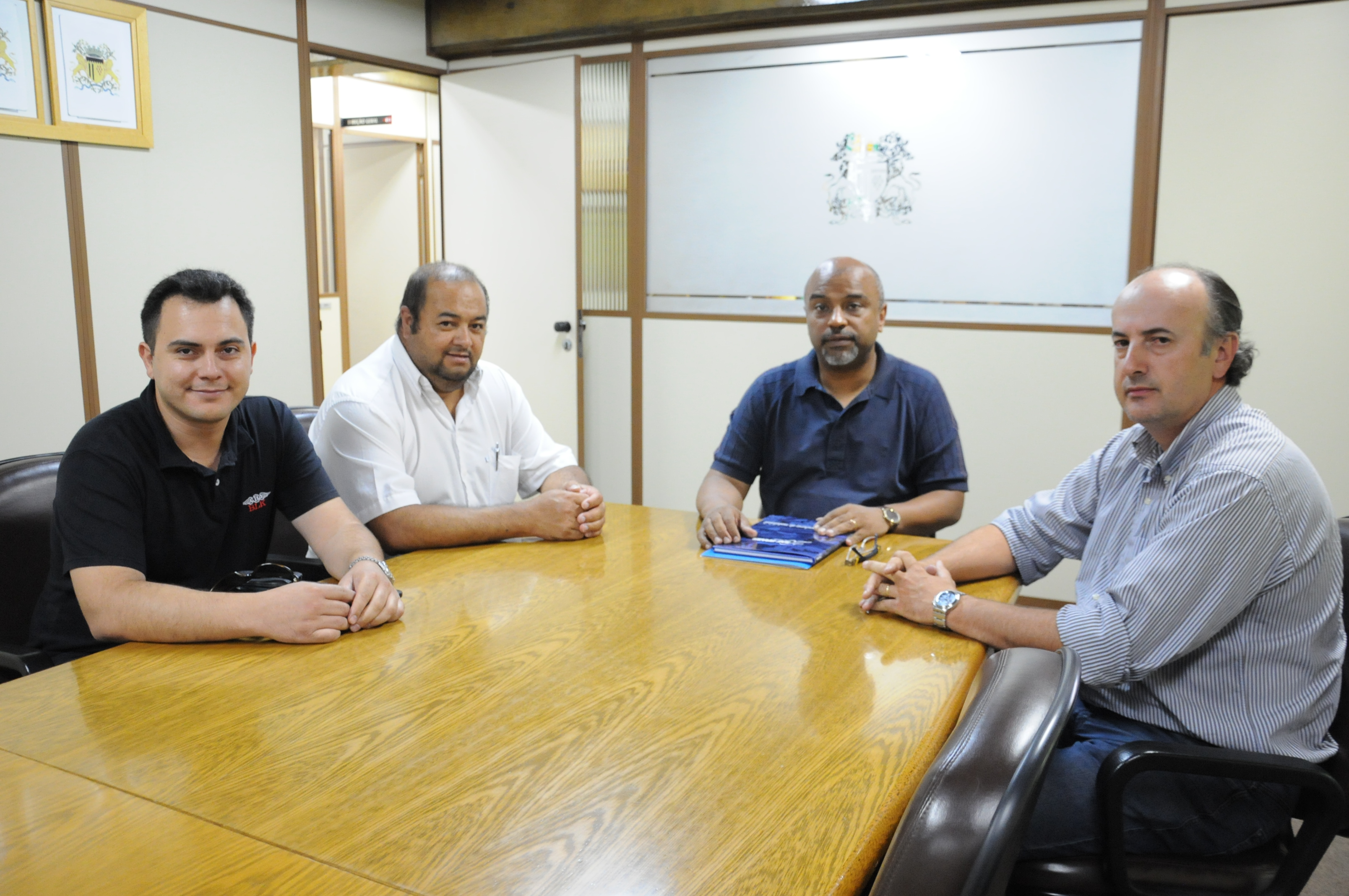 Edson da Rosa recebe presidente da UAB