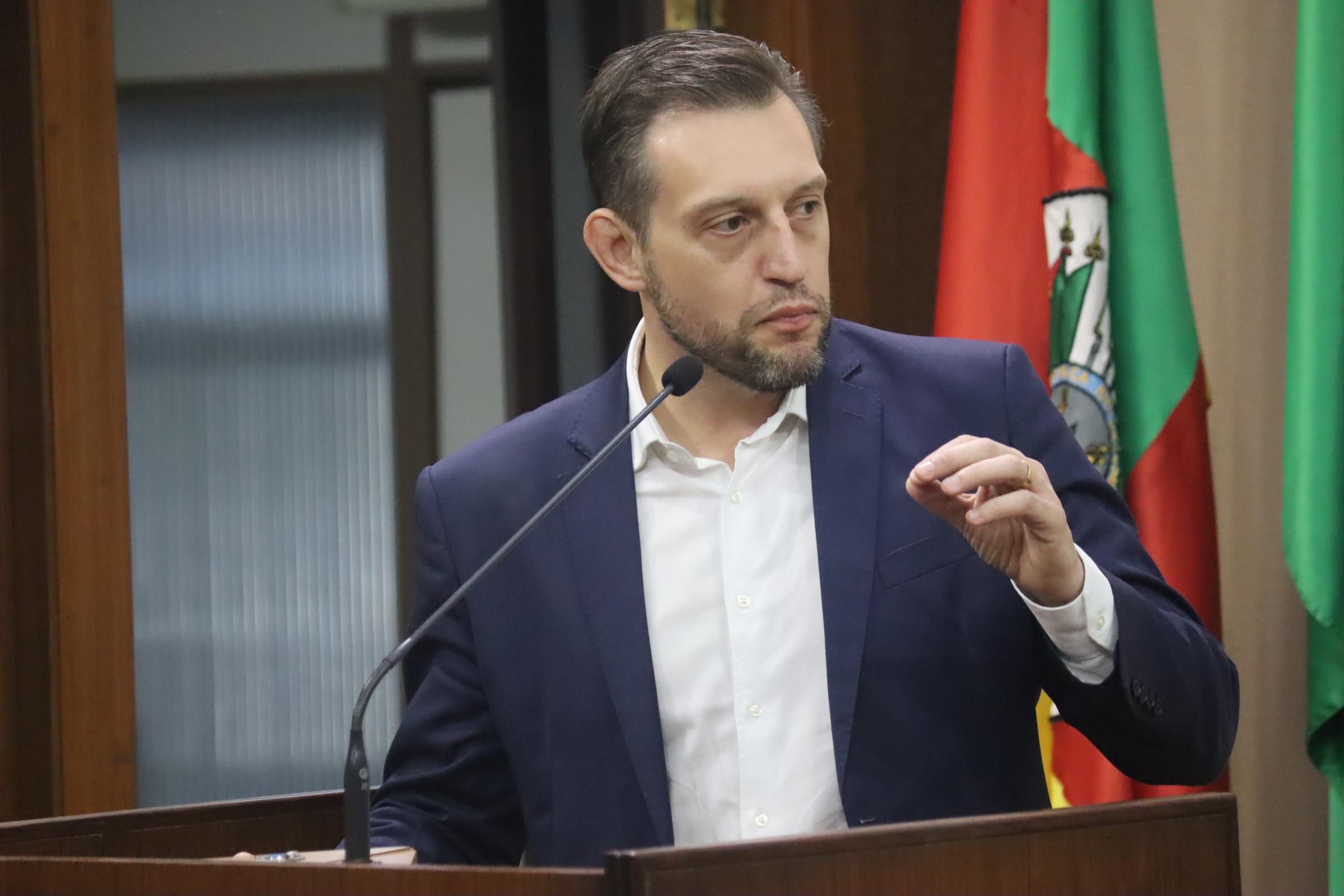 Leia mais sobre Deputado Guilherme Pasin participa da sessão ordinária do Legislativo caxiense