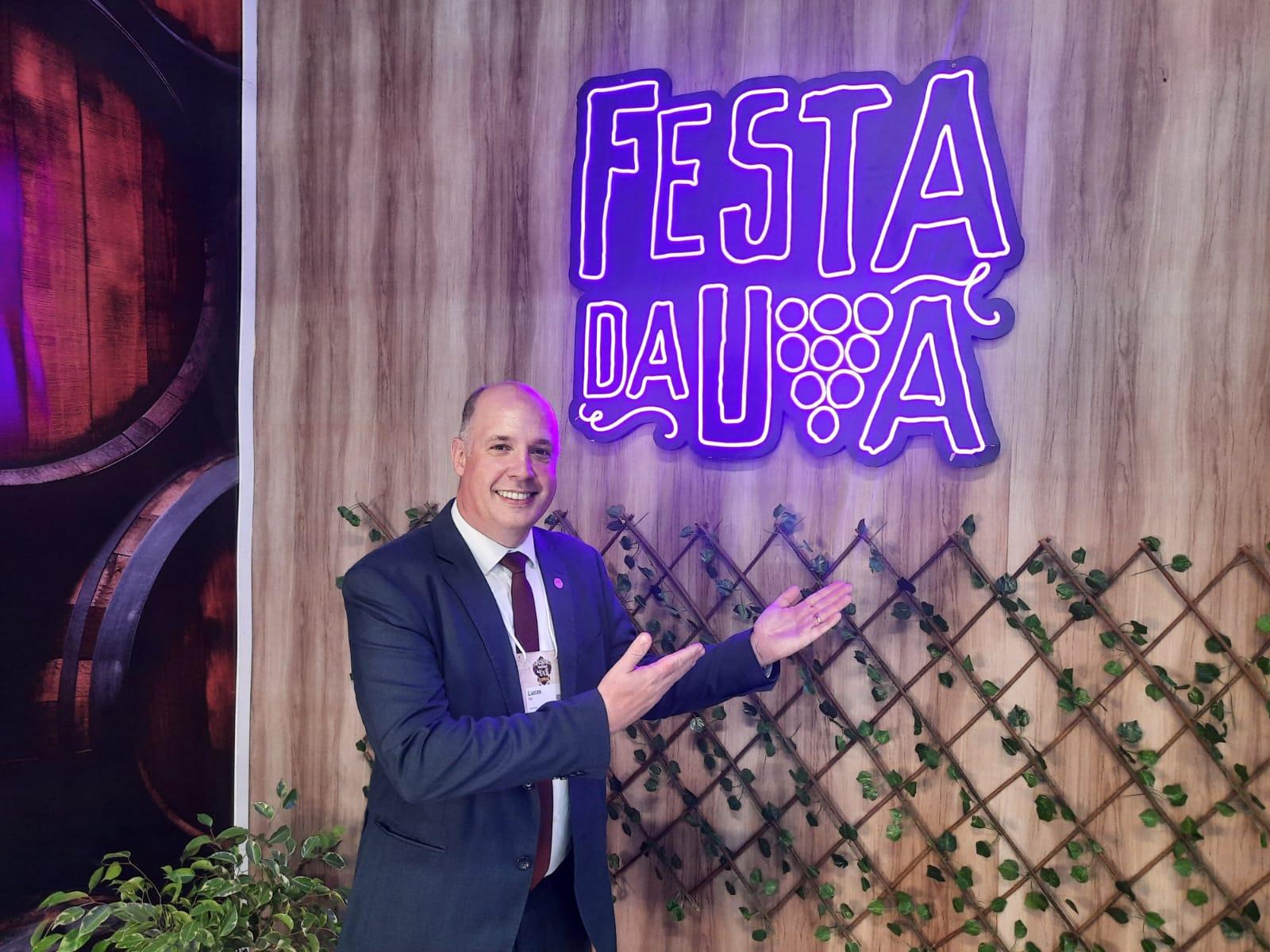 Vereador Lucas Diel prestigia abertura da Festa da Uva 2024
