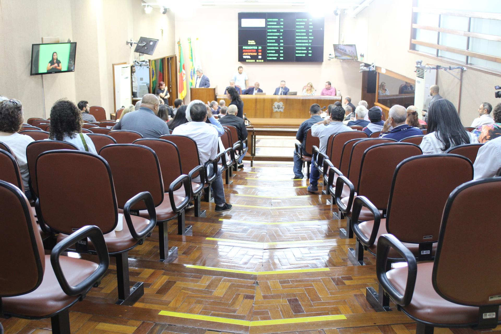 Leia mais sobre Acompanhe as manifestações de líderes na sessão ordinária de 5 de fevereiro de 2019, a primeira do ano legislativo de 2019: