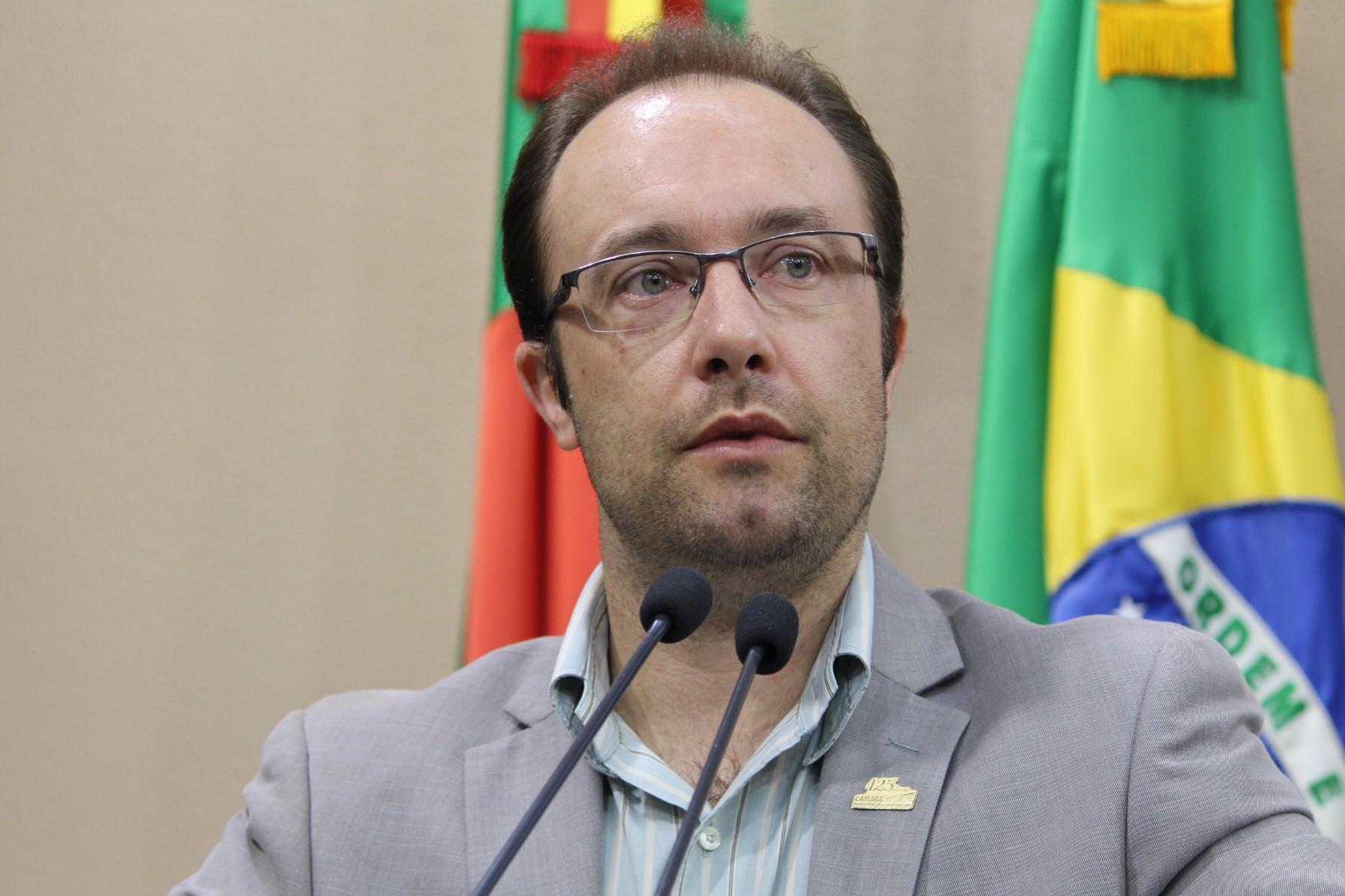 Leia mais sobre Felipe Gremelmaier propõe a Política de Incentivo à Prática de Esportes para Idosos