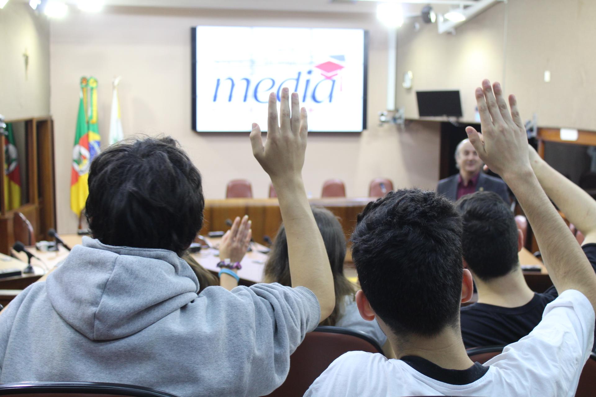 Legislativo reúne estudantes do Senai Nilo Peçanha para discutir inovação e inspiração