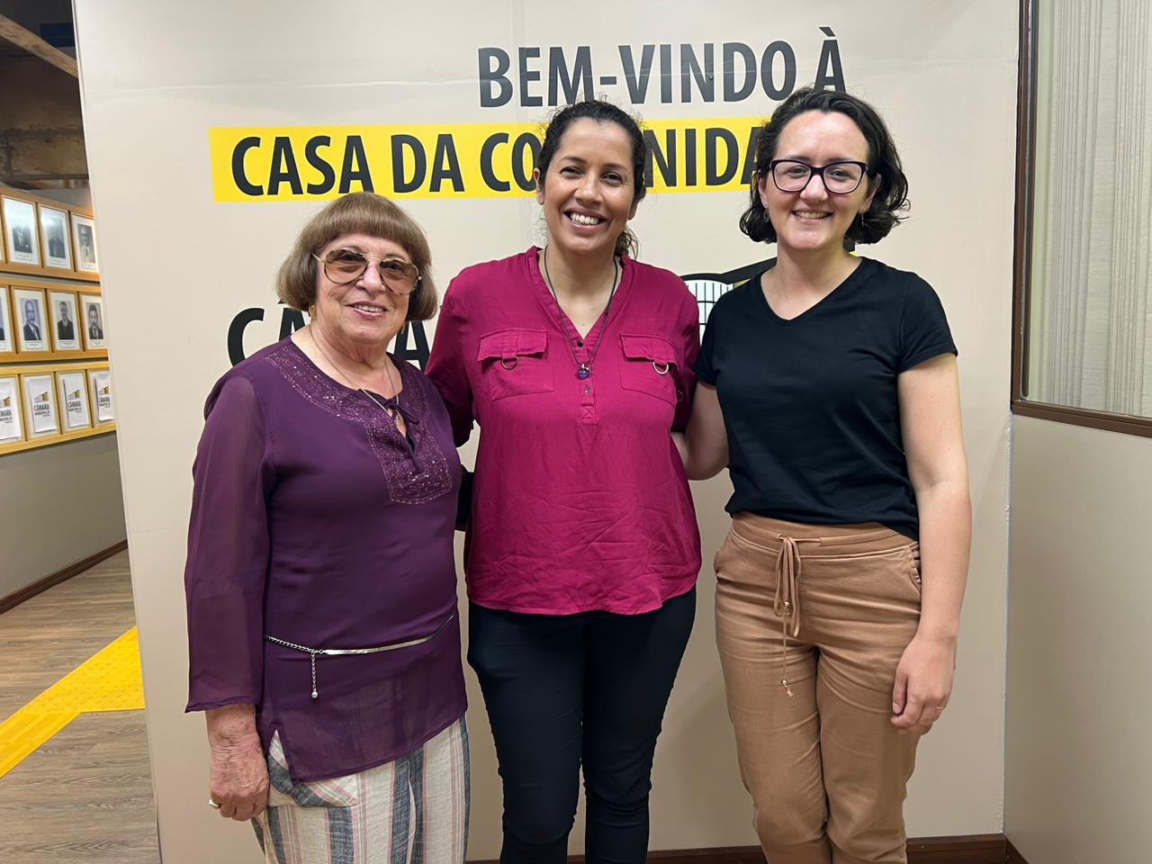 Presidenta Denise recebe mulheres da Ari Serra Gaúcha