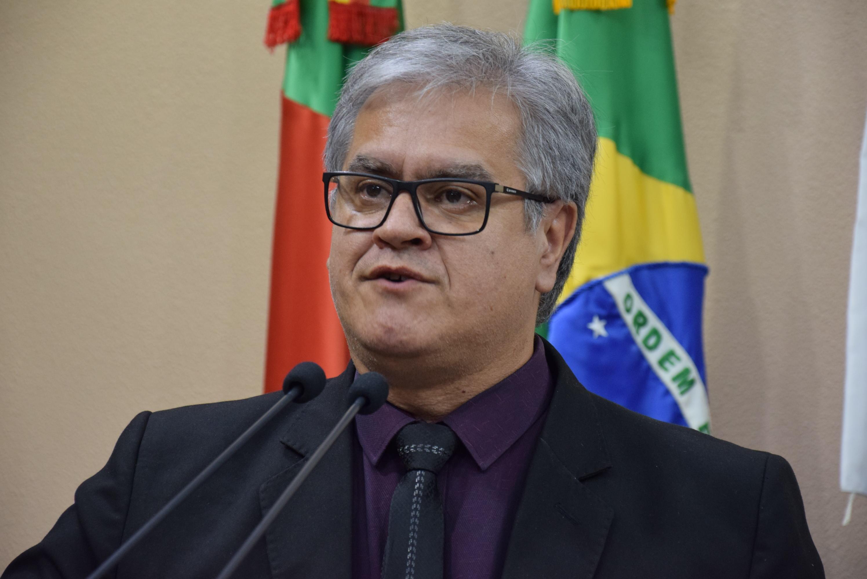 Meneguzzi traz resposta do Executivo sobre mortes